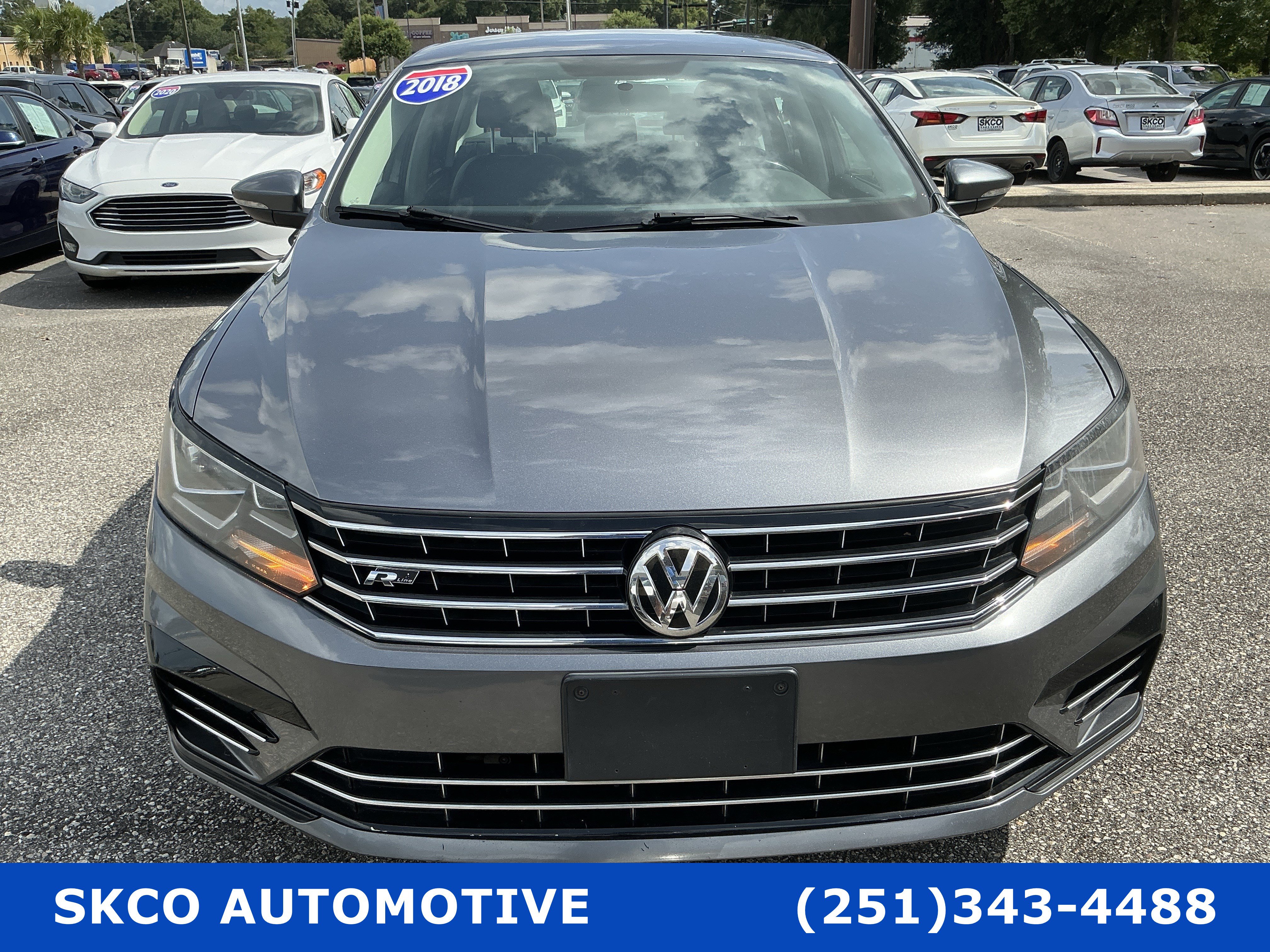 Used 2018 Volkswagen Passat 2.0T R-Line FWD image 8