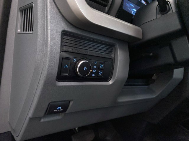 New 2026 Ford F250 XL w/ XL Chrome Package image 18