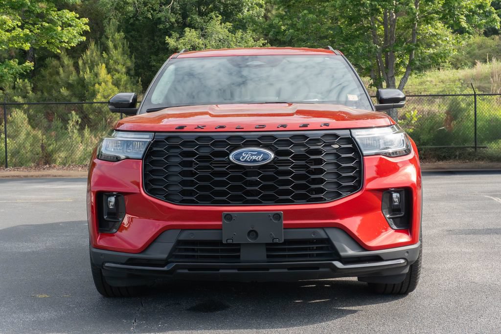 Used 2025 Ford Explorer ST-Line w/ Premium Package RWD image 6