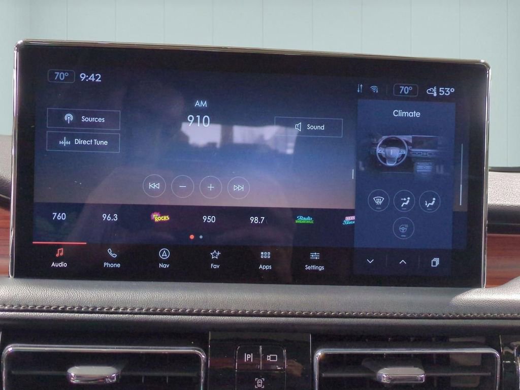 Certified 2023 Lincoln Nautilus Reserve image 24