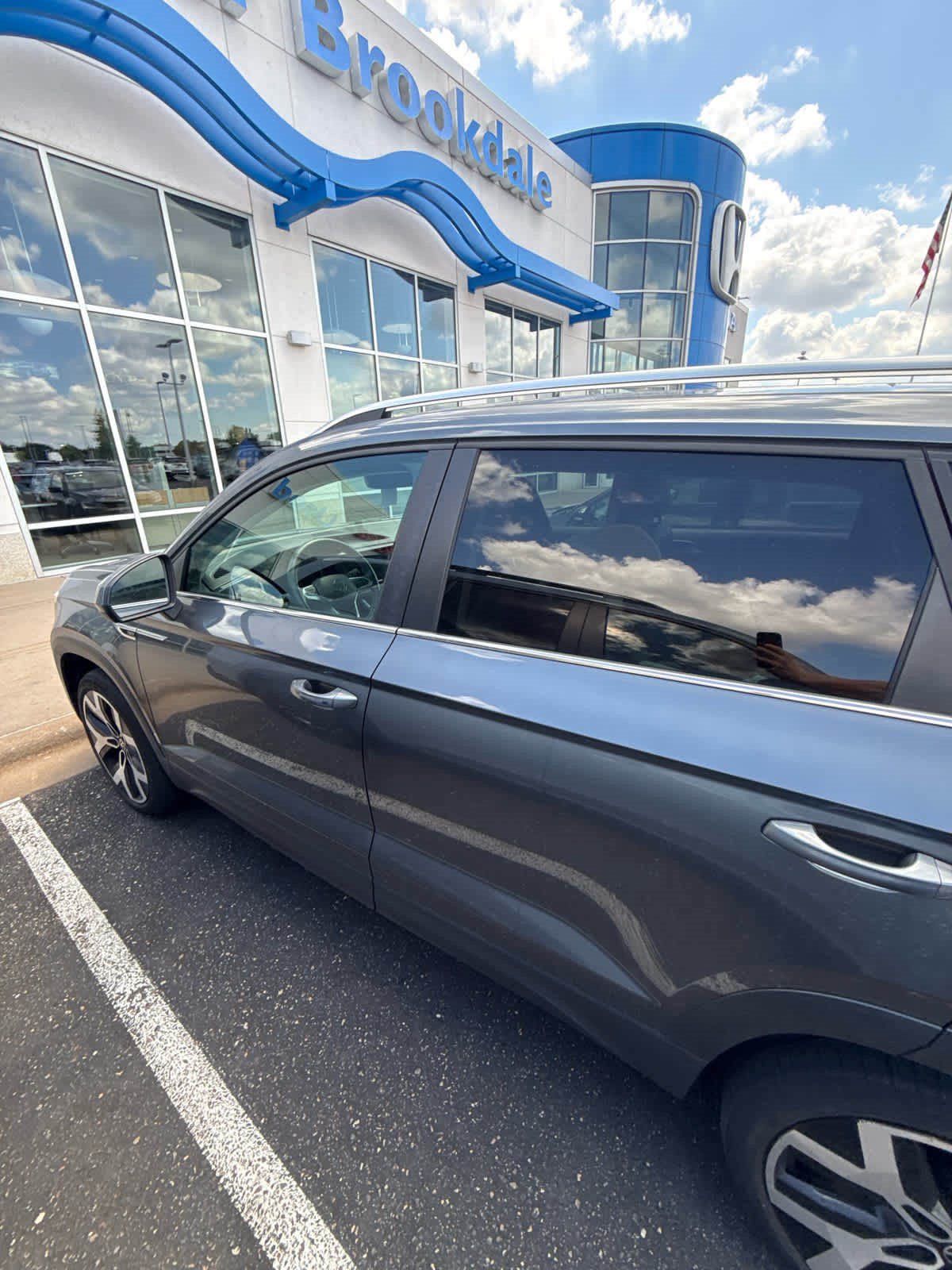 Used 2022 Volkswagen Taos SEL AWD/4WD image 4
