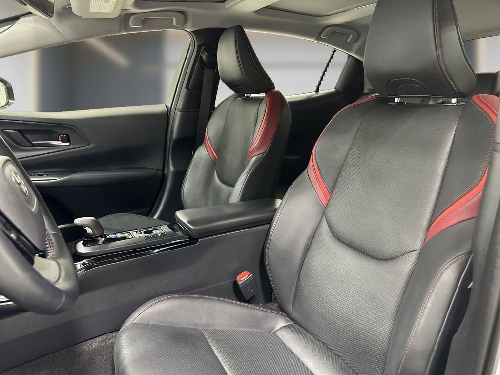 Used 2024 Toyota Prius Prime FWD image 13