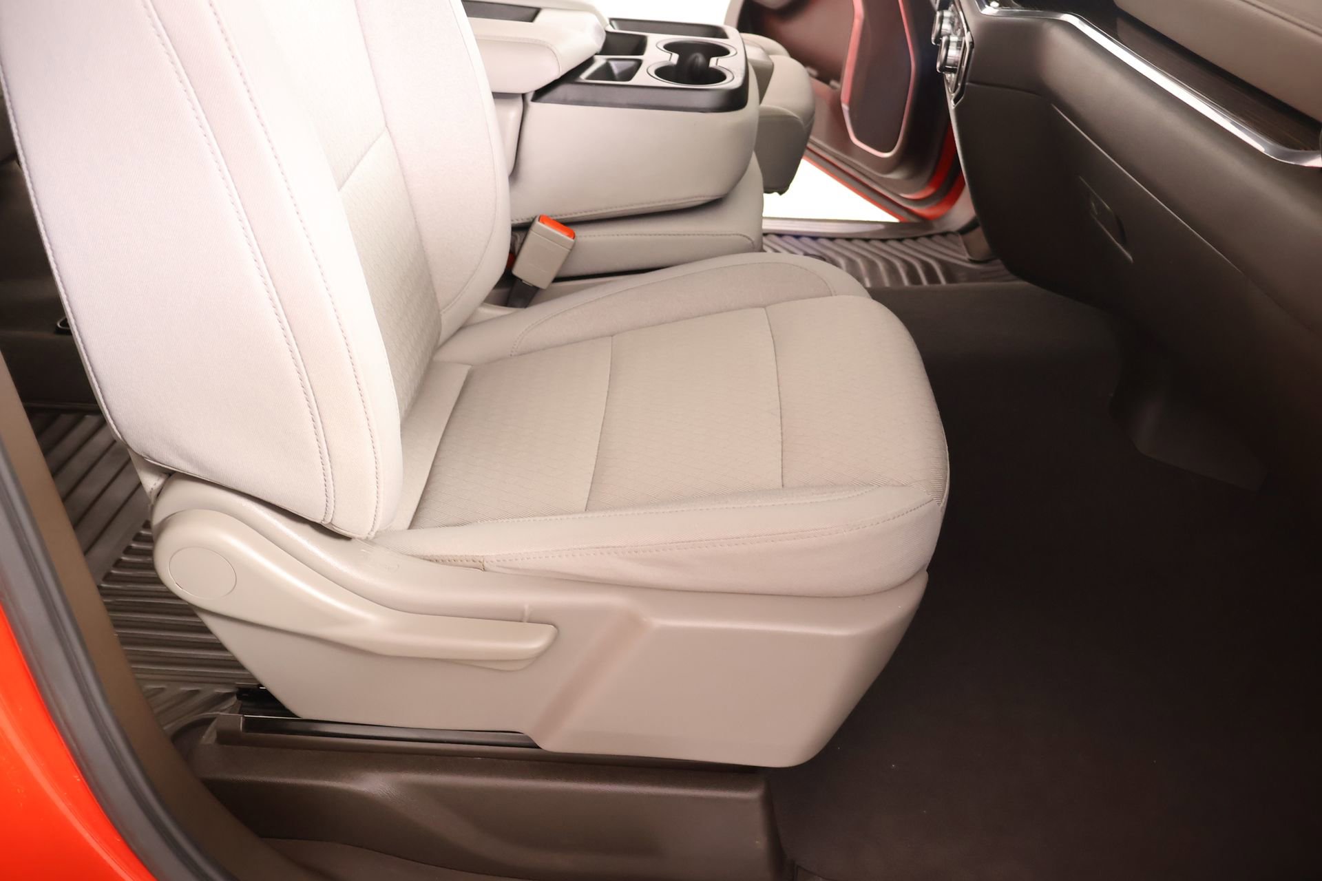 Used 2024 GMC Sierra 1500 SLE w/ Preferred Package image 13