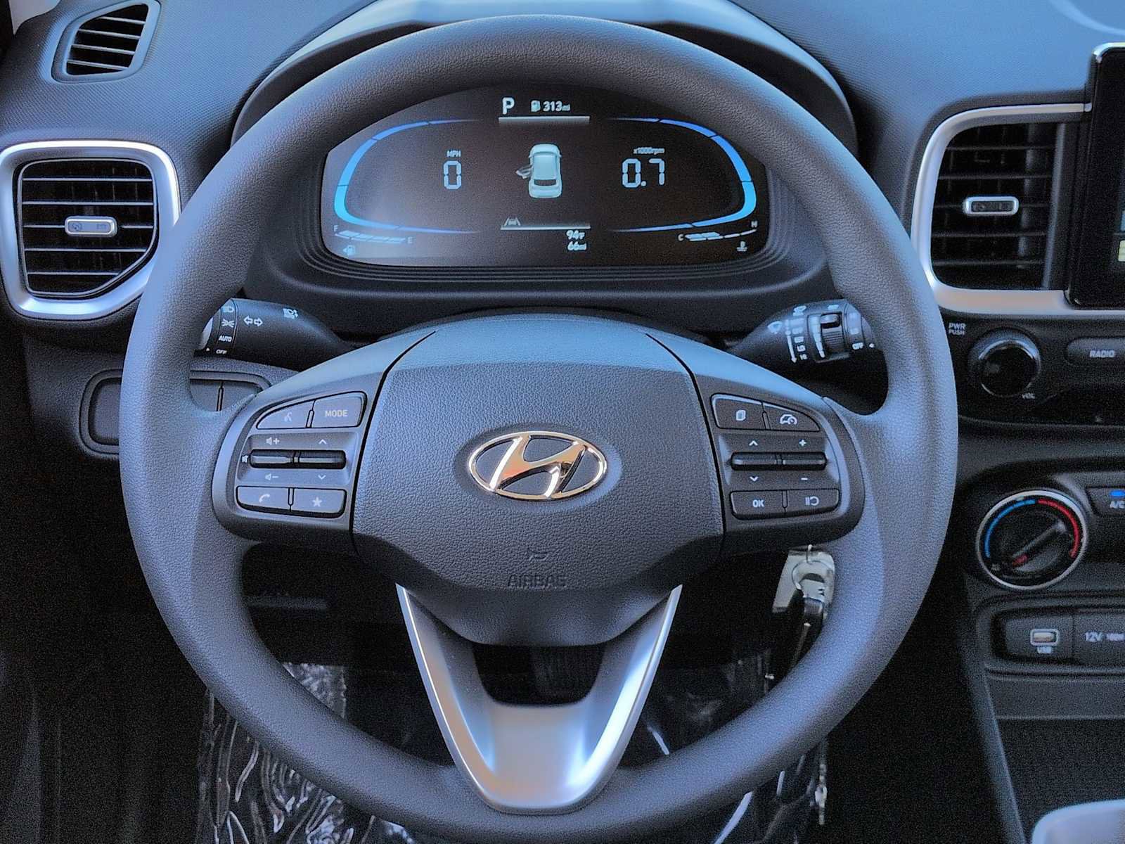 Certified 2026 Hyundai Venue SE image 22