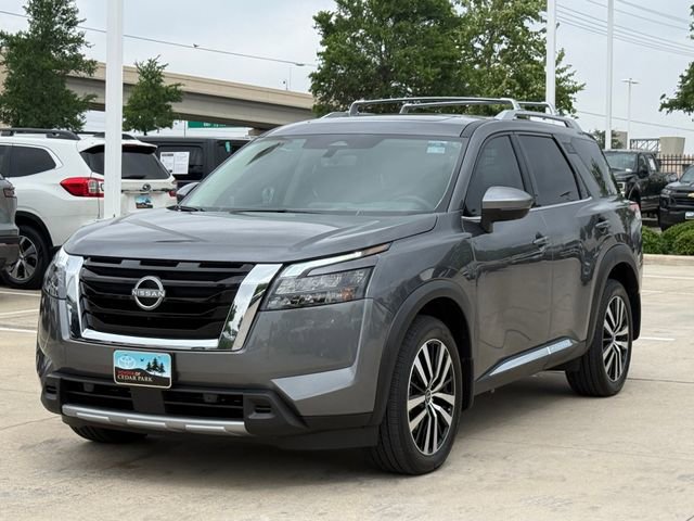 Used 2025 Nissan Pathfinder Platinum w/ Cargo Package AWD/4WD image 7