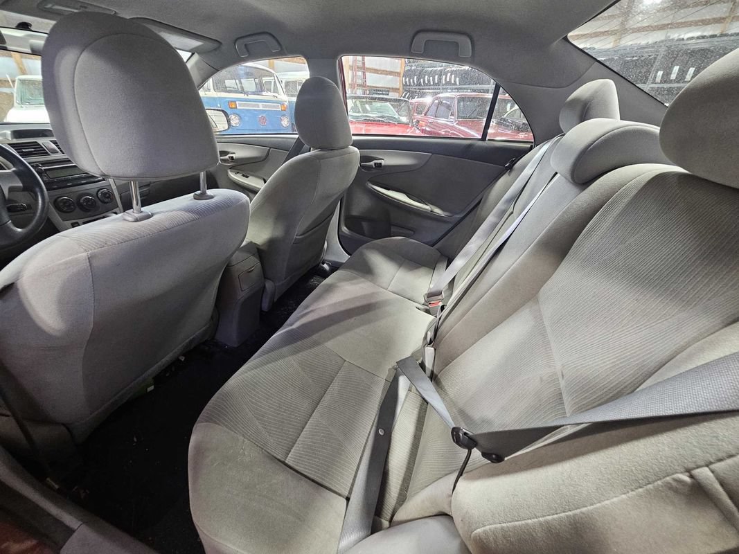 Used 2012 Toyota Corolla LE FWD image 12