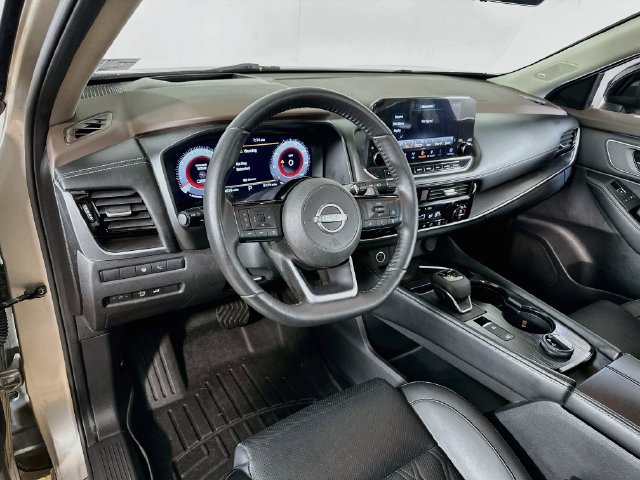 Used 2023 Nissan Rogue Platinum w/ Platinum Premium Package AWD/4WD image 23