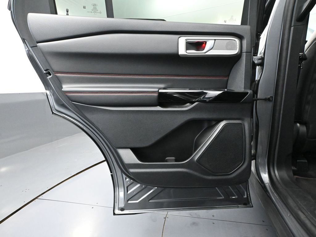 Used 2022 Ford Explorer ST-Line w/ Class IV Trailer Tow Package image 38