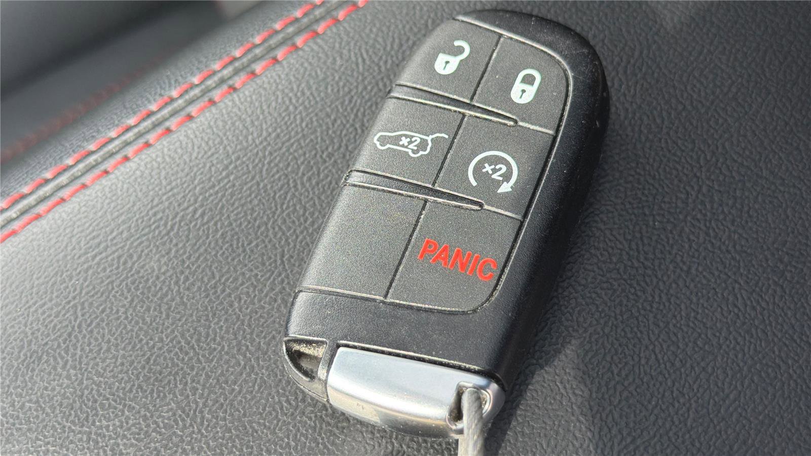 Used 2025 Dodge Durango R/T image 40