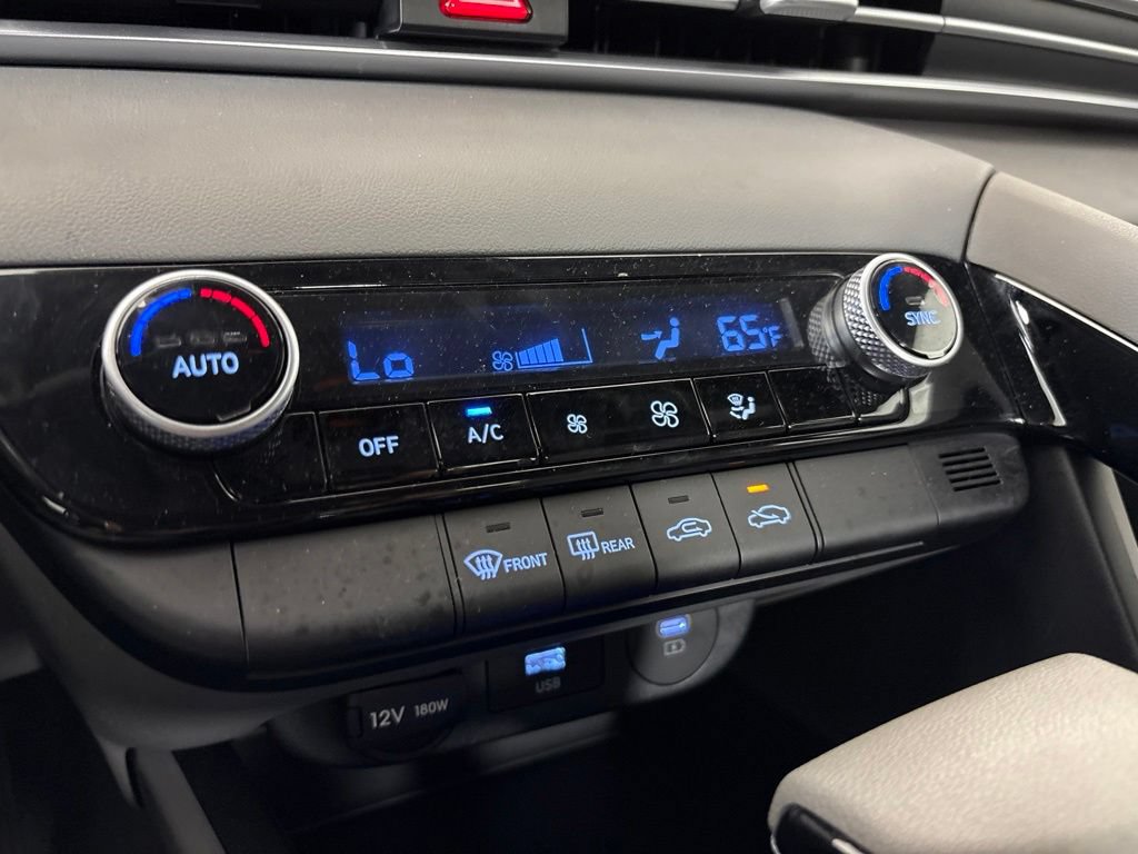 Certified 2025 Hyundai Elantra Hybrid FWD image 30