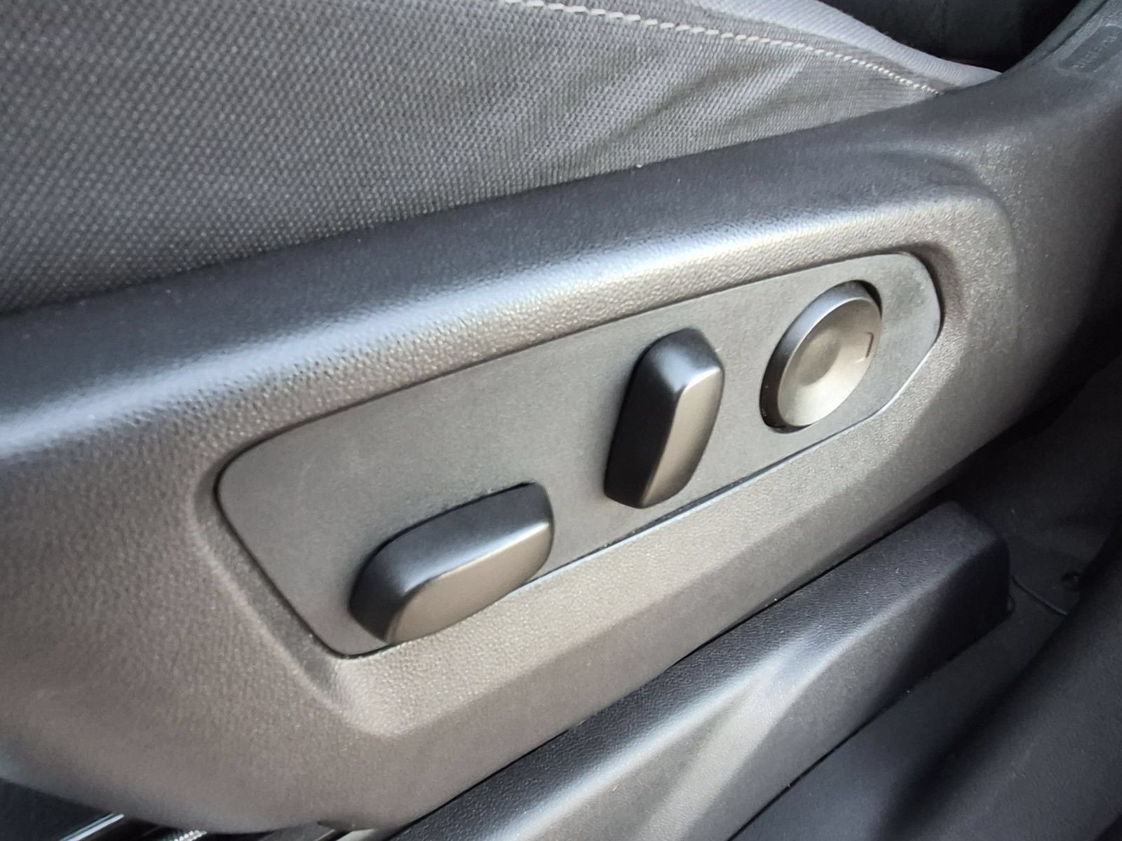 Used 2026 Chevrolet Silverado 1500 RST RWD image 25
