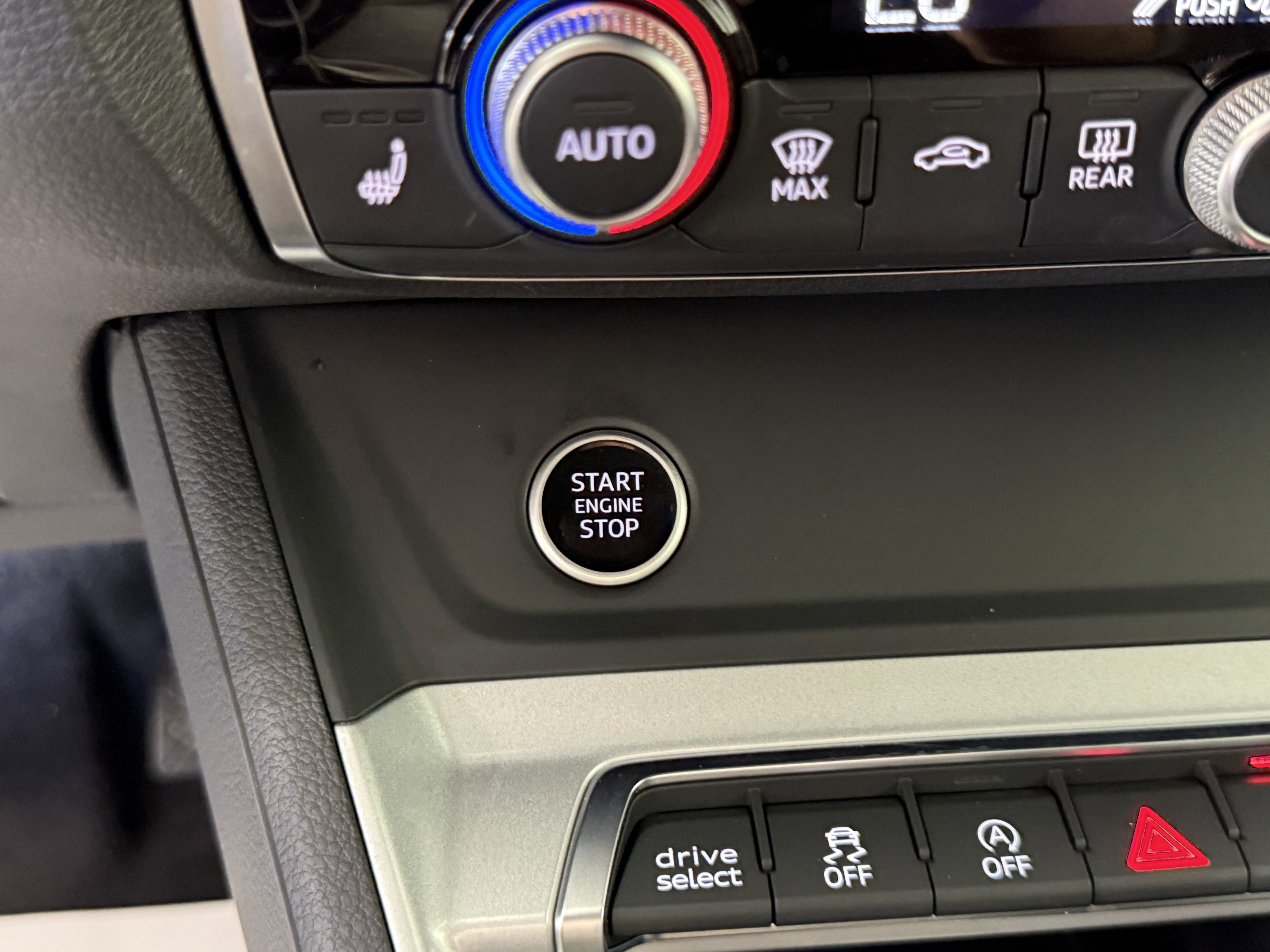 Used 2023 Audi Q3 2.0T Premium image 26