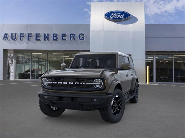 New 2025 Ford Bronco Outer Banks image 2