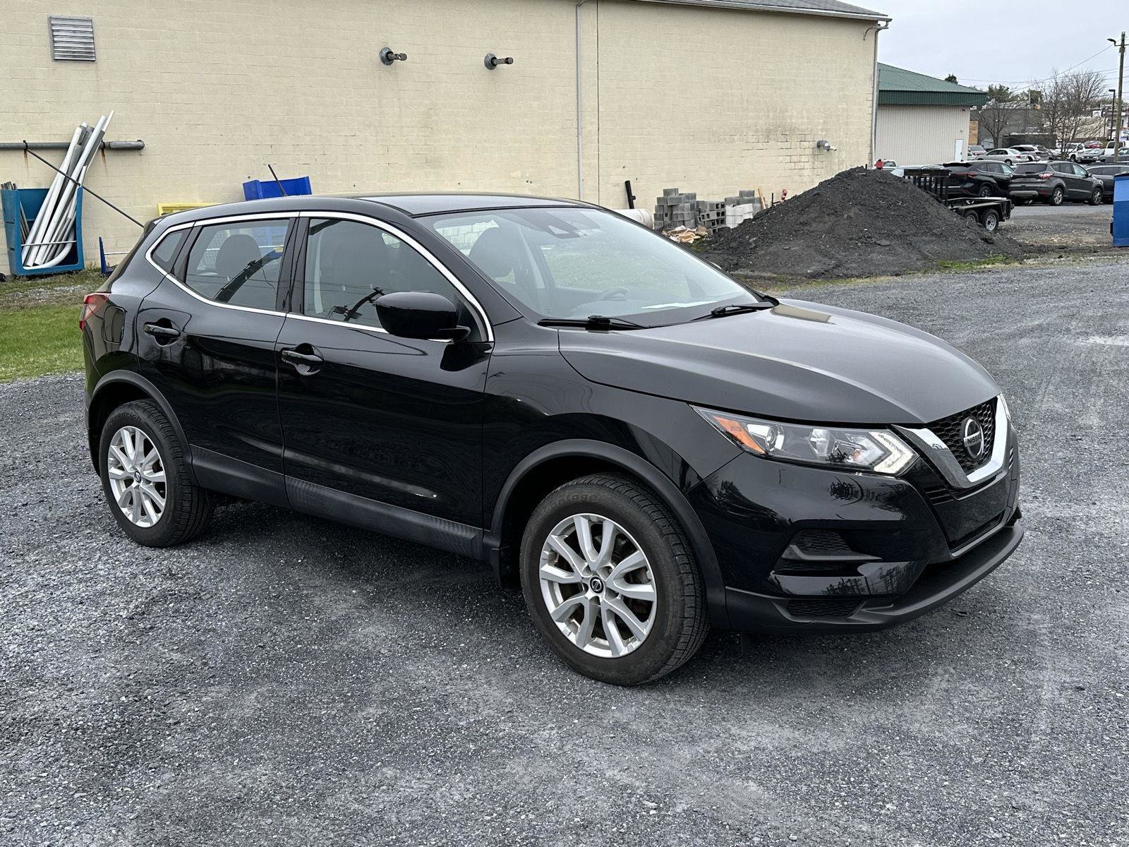 Used 2020 Nissan Rogue Sport S w/ Appearance Package image 2