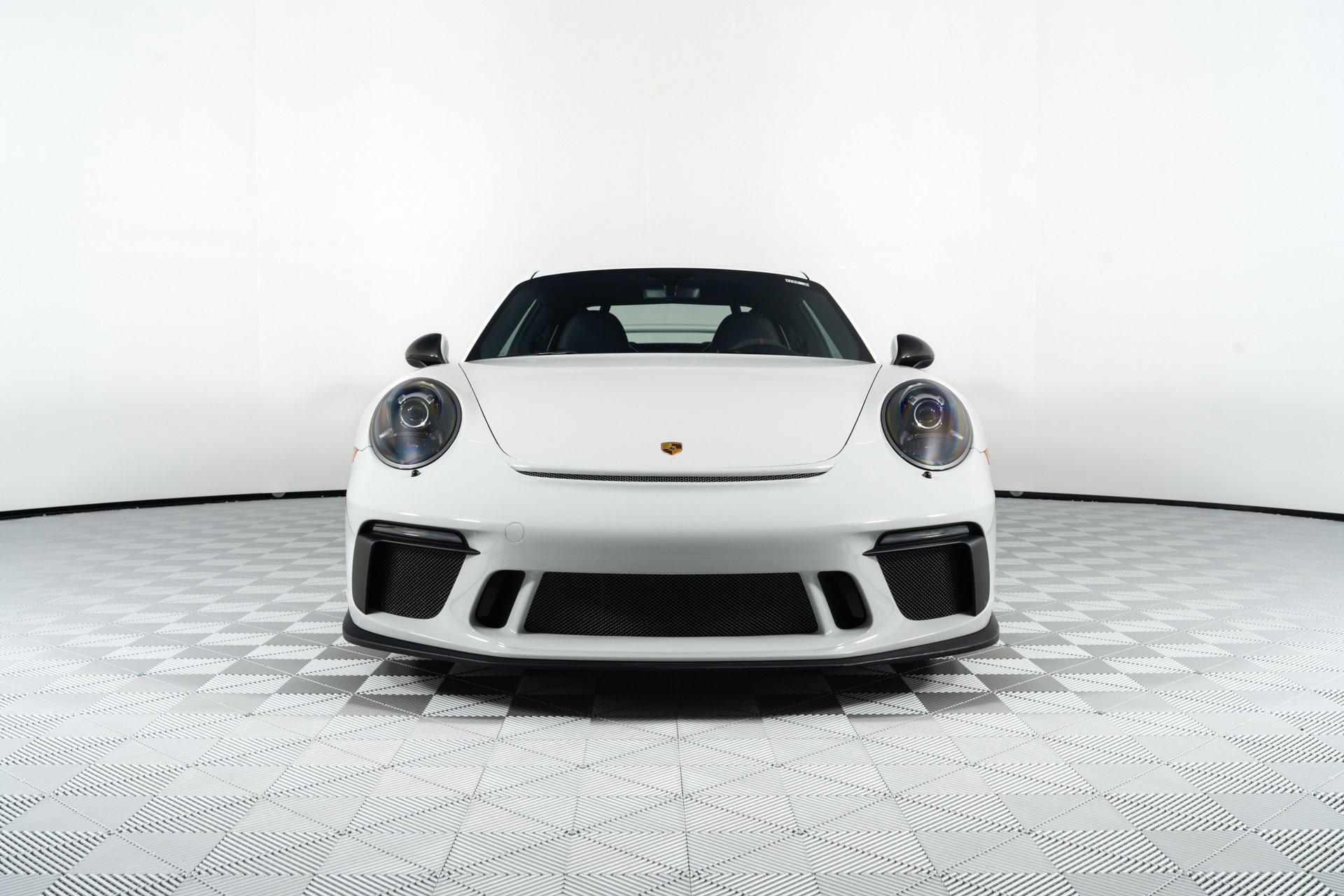 Used 2018 Porsche 911 GT3 RWD image 2