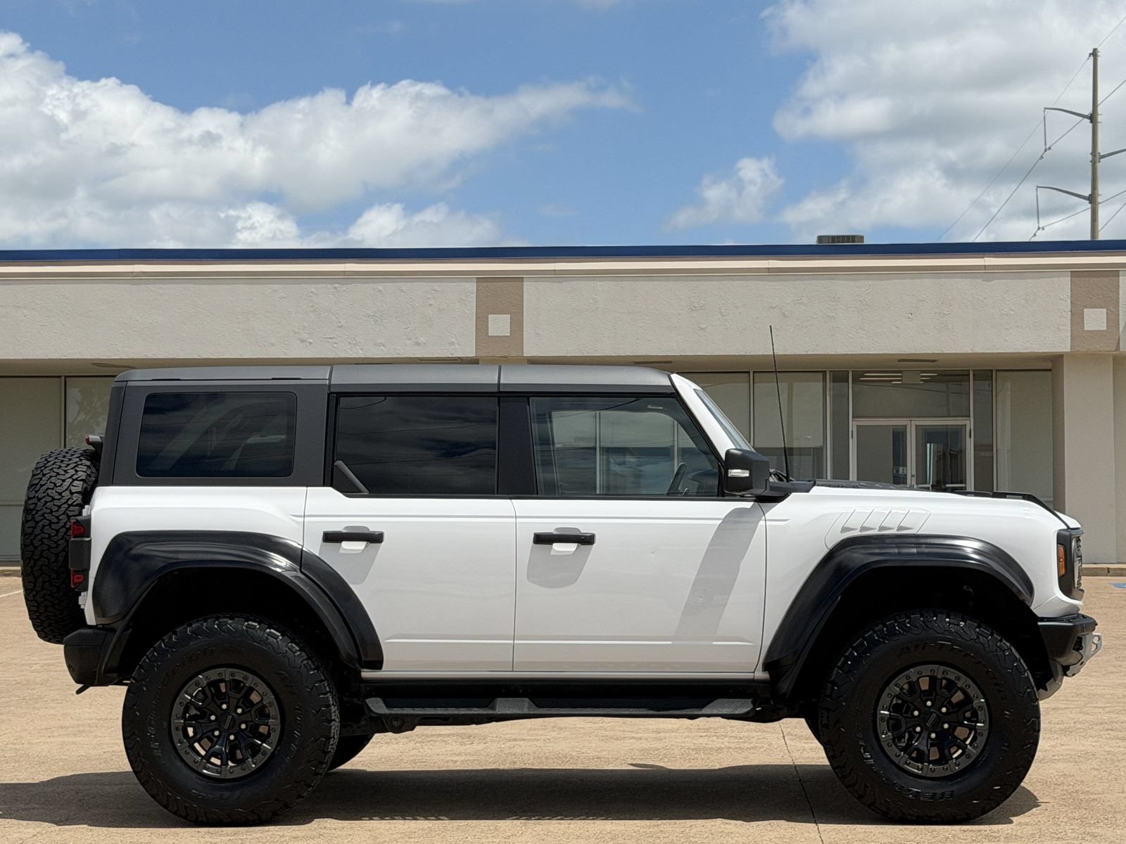 Used 2023 Ford Bronco Raptor AWD/4WD video 3