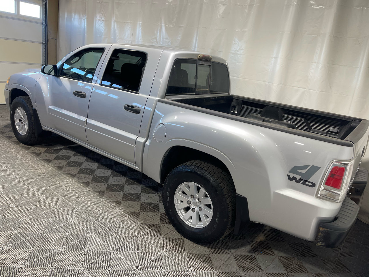 Used 2006 Mitsubishi Raider LS image 4