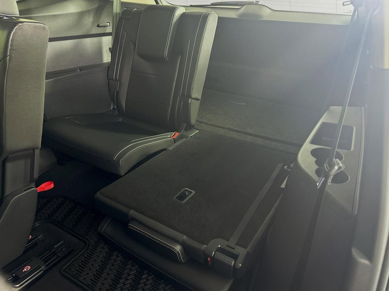 Used 2022 Volkswagen Atlas SE w/ Black Wheel Package image 32