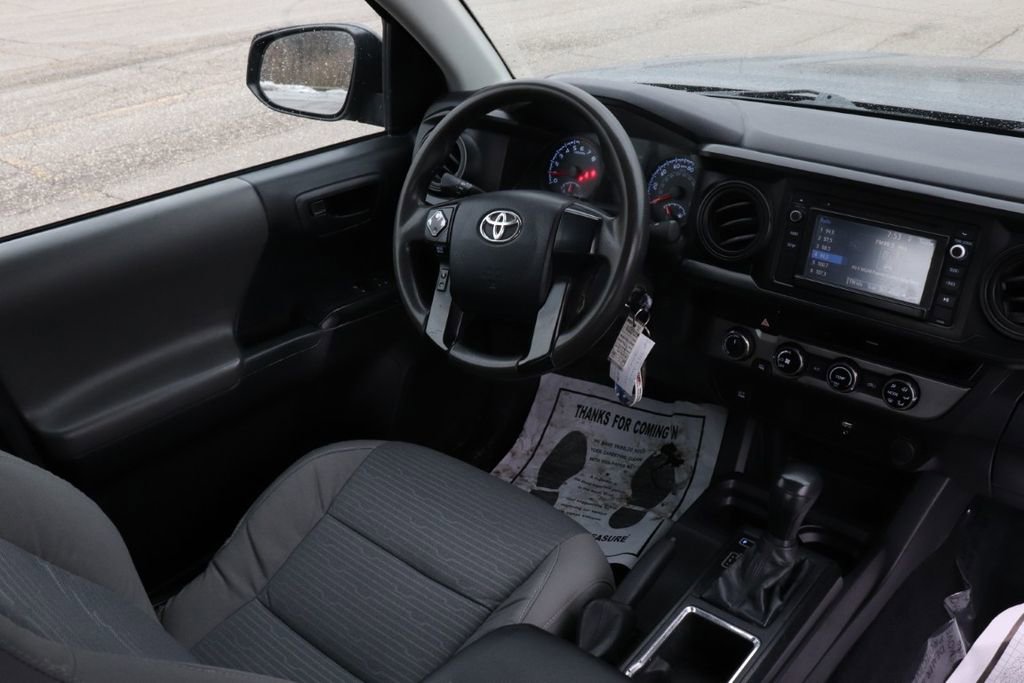 Used 2017 Toyota Tacoma SR image 11