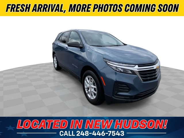 Used 2024 Chevrolet Equinox LS w/ LS Convenience Package image 4