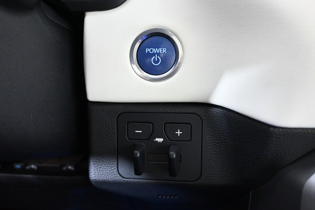 Used 2023 Toyota Tundra Capstone image 33