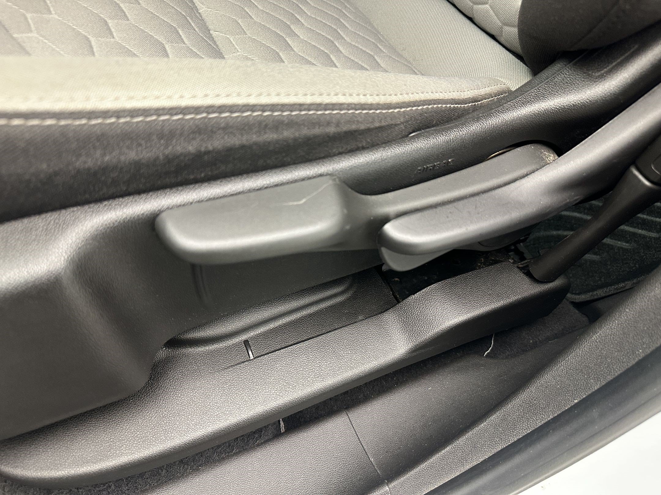 Certified 2021 Chevrolet Equinox LS AWD/4WD image 15