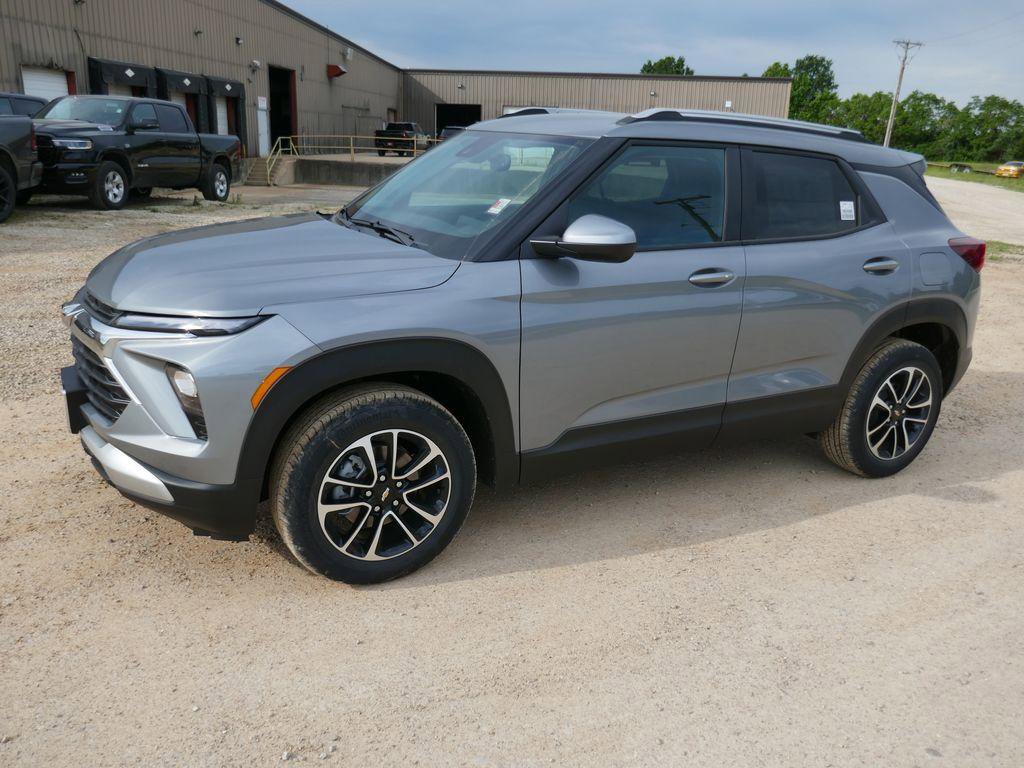 New 2026 Chevrolet TrailBlazer LT w/ Convenience Package AWD/4WD image 7
