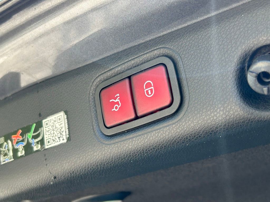 Used 2023 Mercedes-Benz E 350 4MATIC Sedan image 44