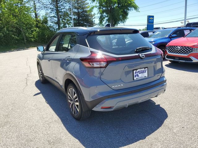 Used 2023 Nissan Kicks SV FWD image 3