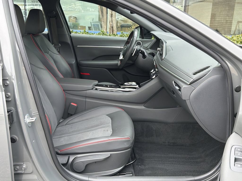 Used 2022 Hyundai Sonata SEL Plus w/ Preferred Accessory Package image 13