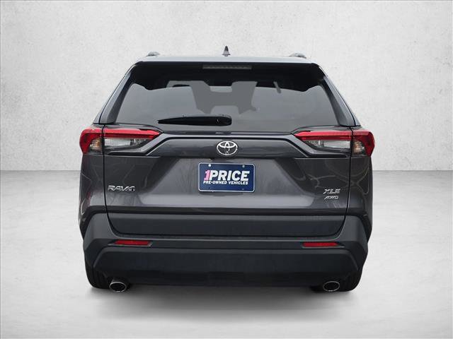 Used 2022 Toyota RAV4 XLE image 5