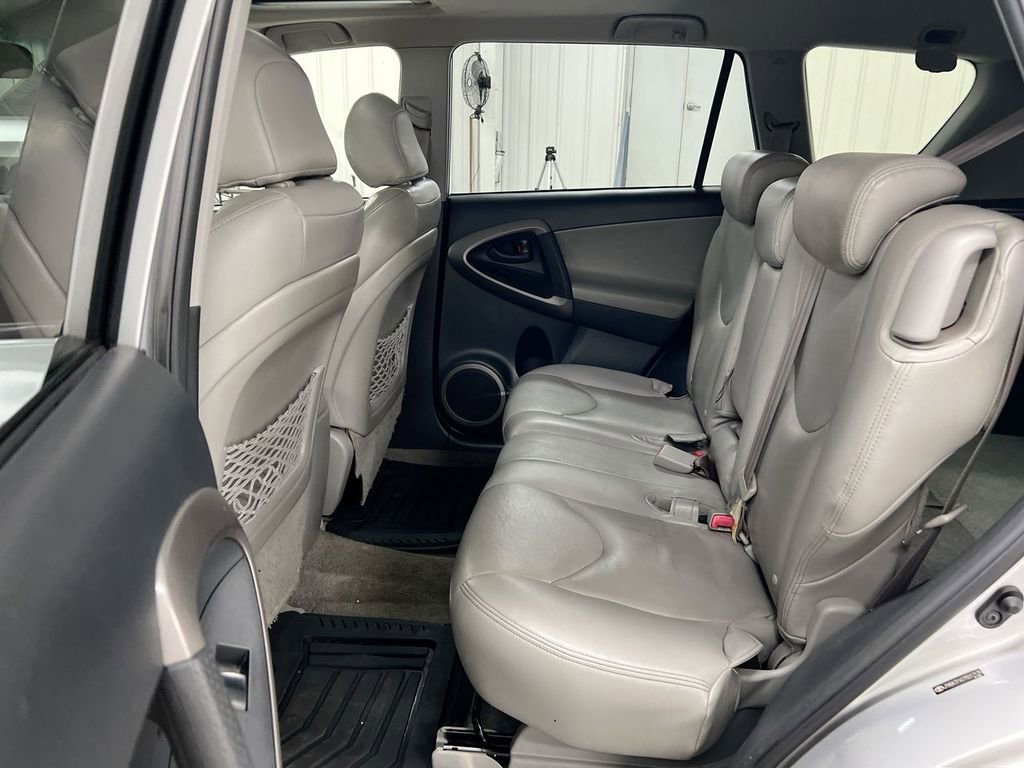 Used 2007 Toyota RAV4 Limited AWD/4WD image 22