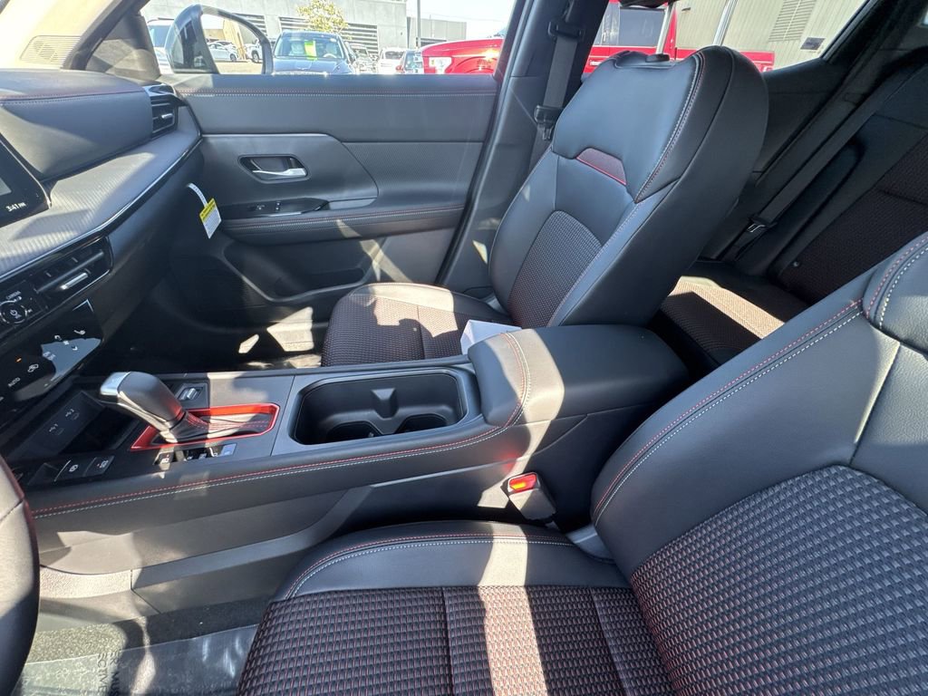 New 2026 Nissan Kicks SR w/ Cold Weather Package image 20