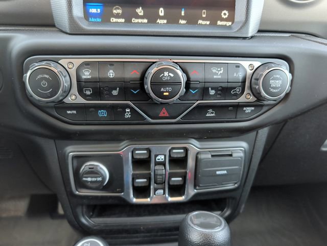 Used 2023 Jeep Wrangler Unlimited w/ Cold Weather Group AWD/4WD image 22