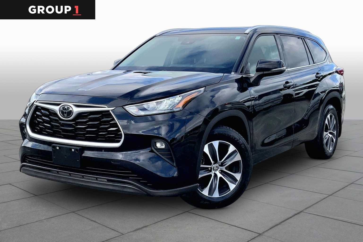 Used 2020 Toyota Highlander XLE AWD/4WD image 1
