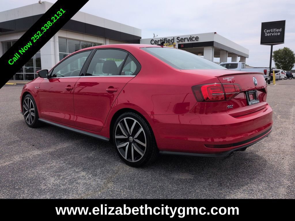 Used 2018 Volkswagen Jetta GLI FWD image 5