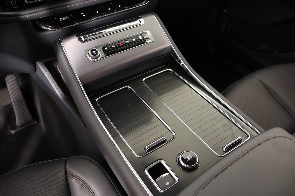 New 2026 Lincoln Aviator Premiere image 8