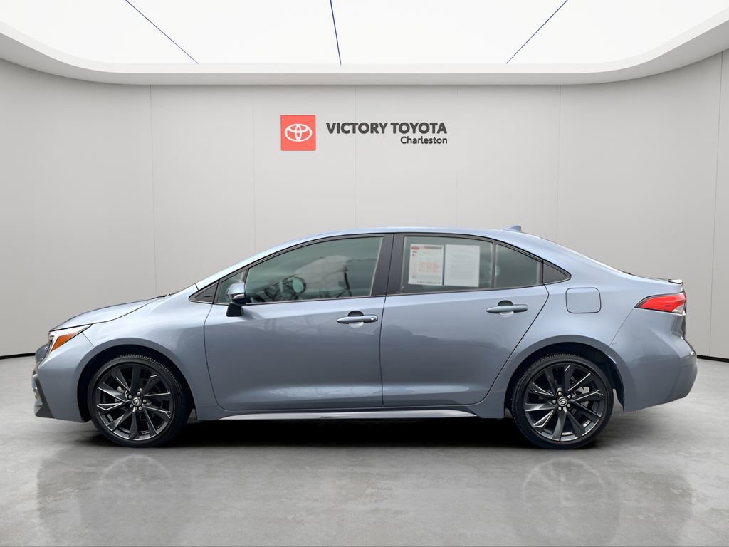 Used 2024 Toyota Corolla SE image 3