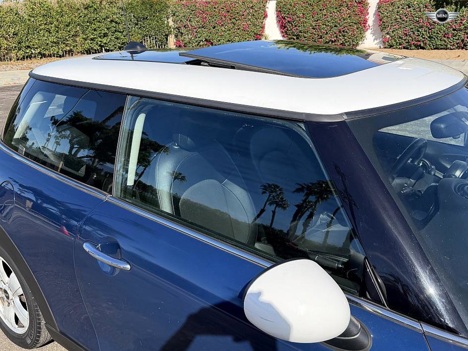 Used 2015 MINI Cooper 2-Door Hardtop image 24