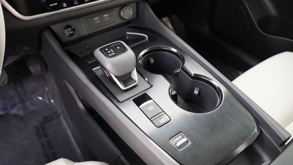 Used 2024 Nissan Rogue SL w/ SL Premium Package image 38