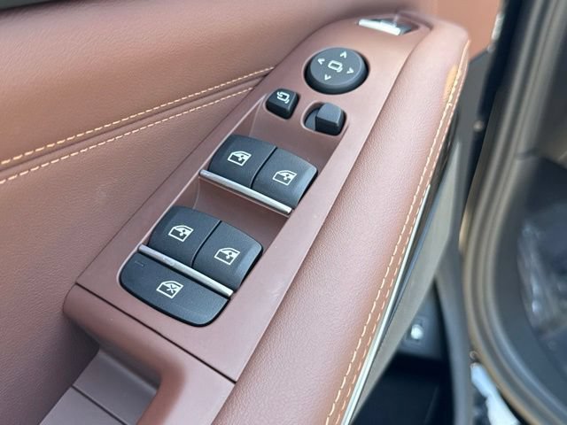 Used 2026 BMW X5 xDrive50e w/ Premium Package AWD/4WD image 19