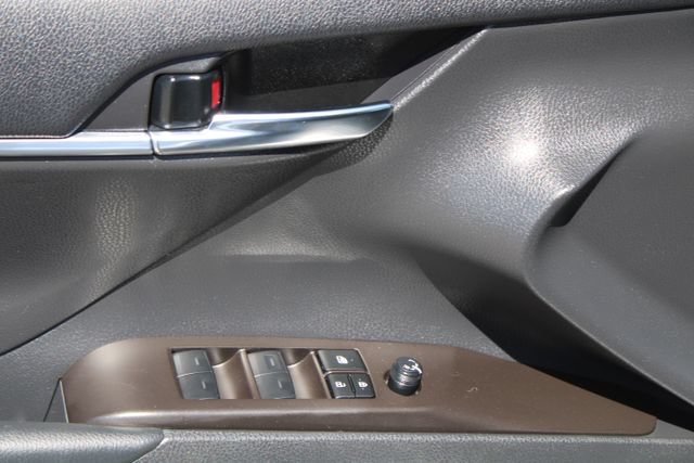 Used 2024 Toyota Camry SE FWD image 13