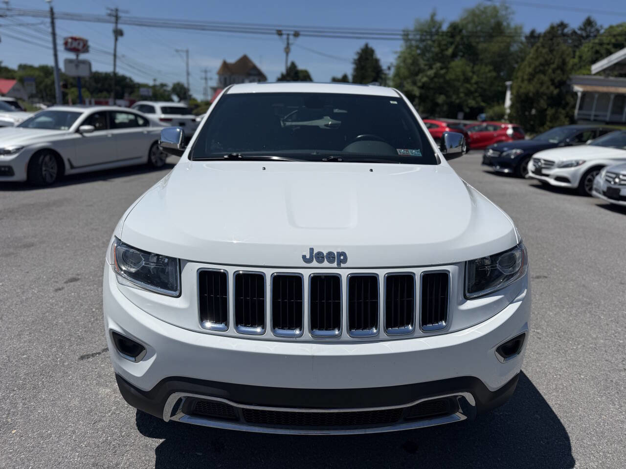 Used 2015 Jeep Grand Cherokee Limited AWD/4WD image 2