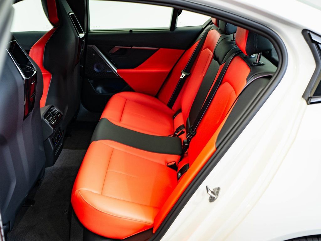 New 2026 BMW M5 w/ Executive Package image 33