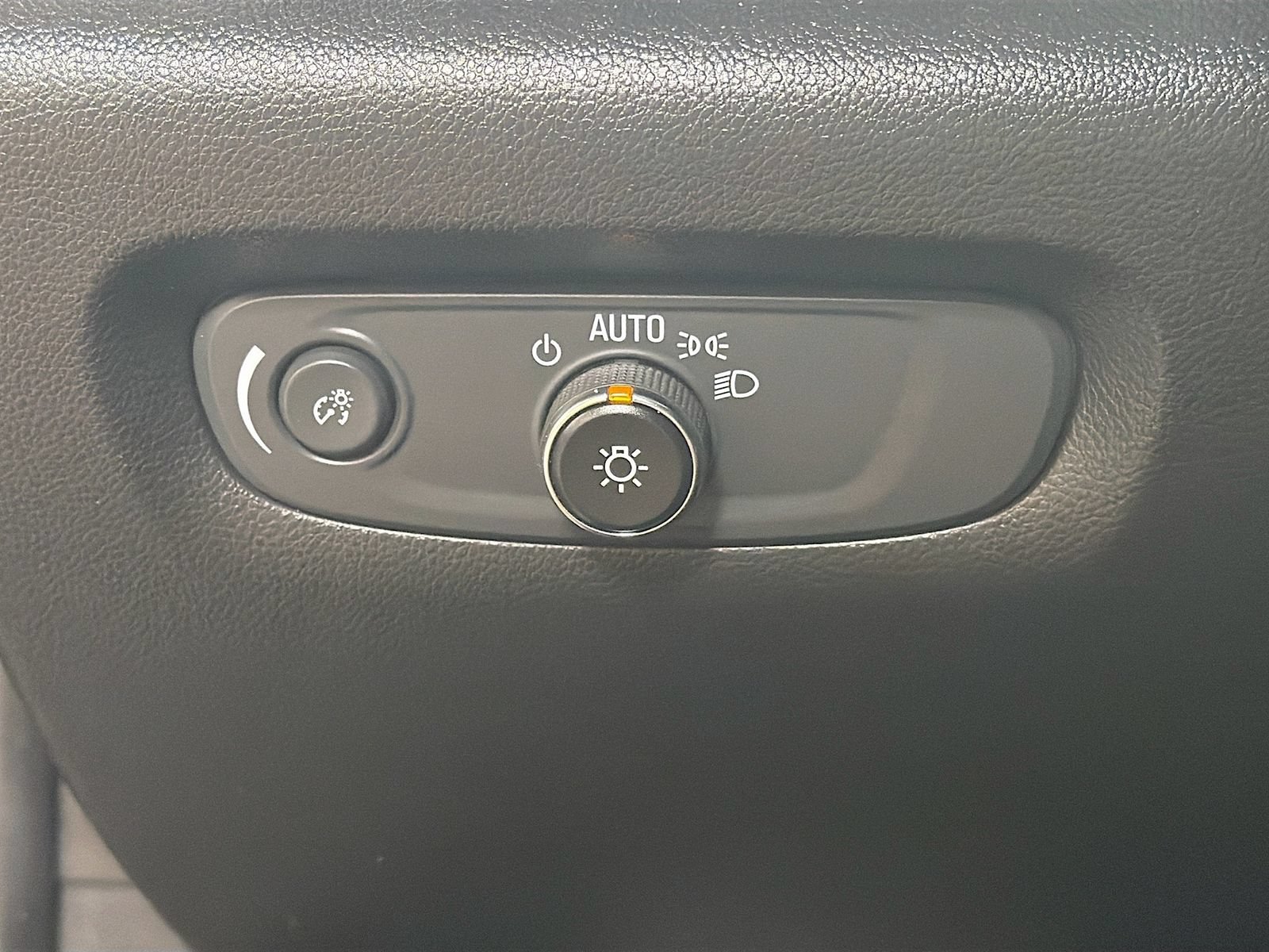 Used 2024 Chevrolet Traverse LT AWD/4WD image 10