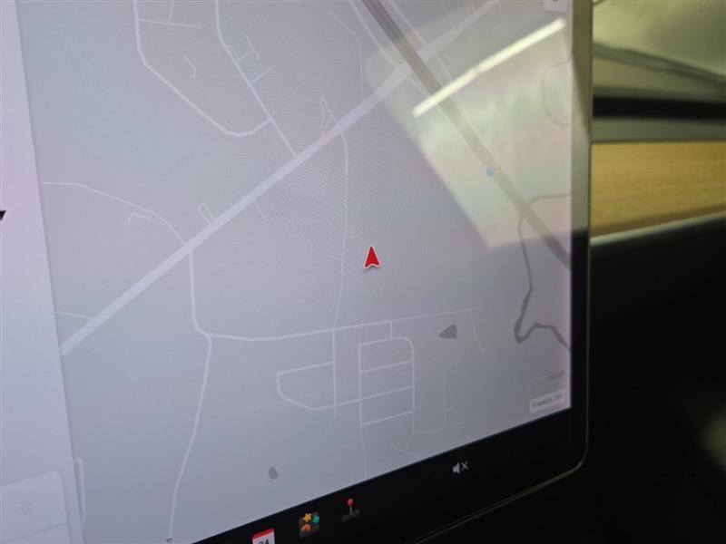 Used 2020 Tesla Model Y Long Range AWD/4WD image 3