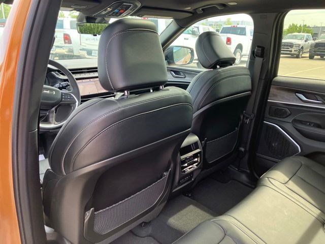 New 2026 Jeep Grand Cherokee Limited AWD/4WD image 24