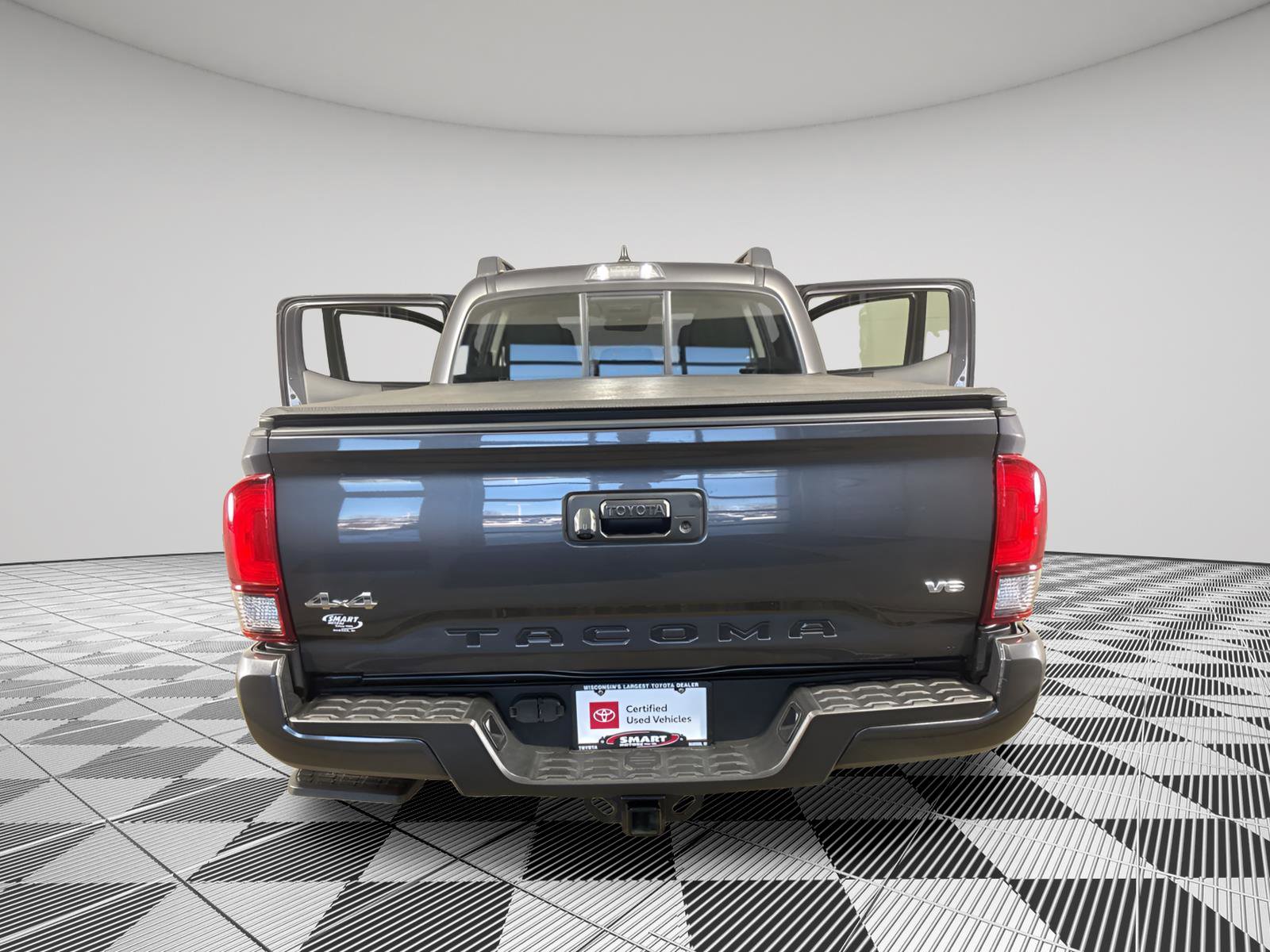 Used 2023 Toyota Tacoma SR image 13