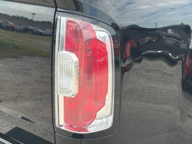 Used 2022 GMC Canyon Elevation w/ Trailering Package RWD image 11