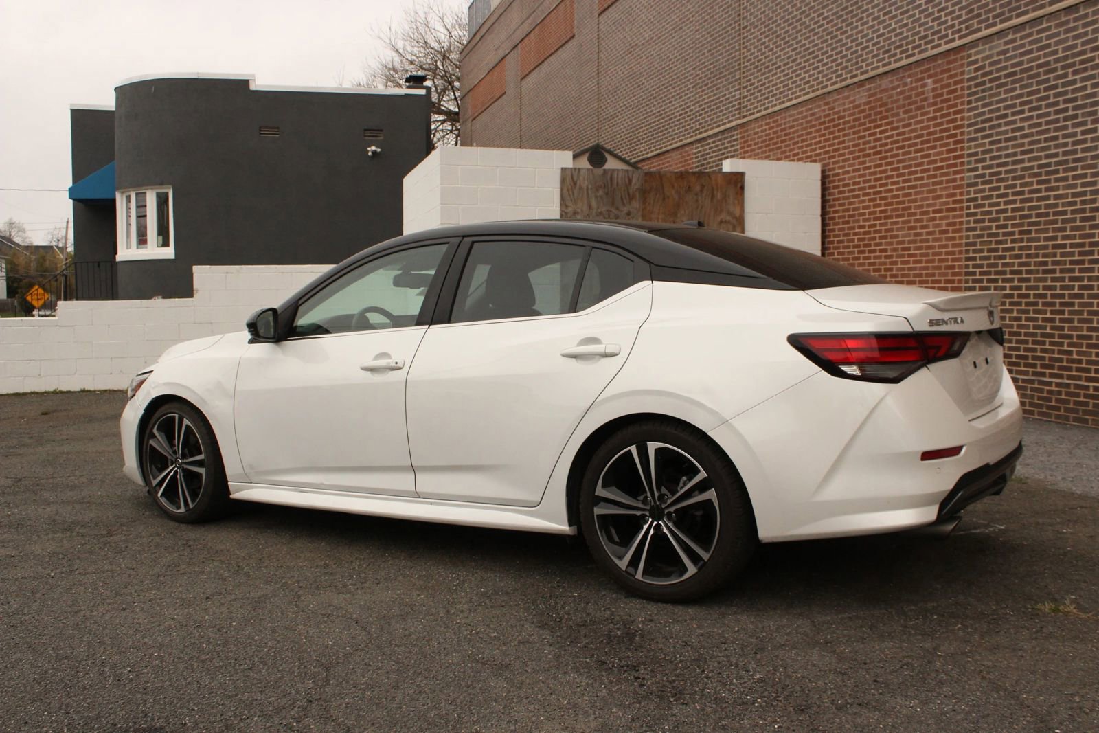 Used 2021 Nissan Sentra SR w/ SR Premium Package FWD image 8